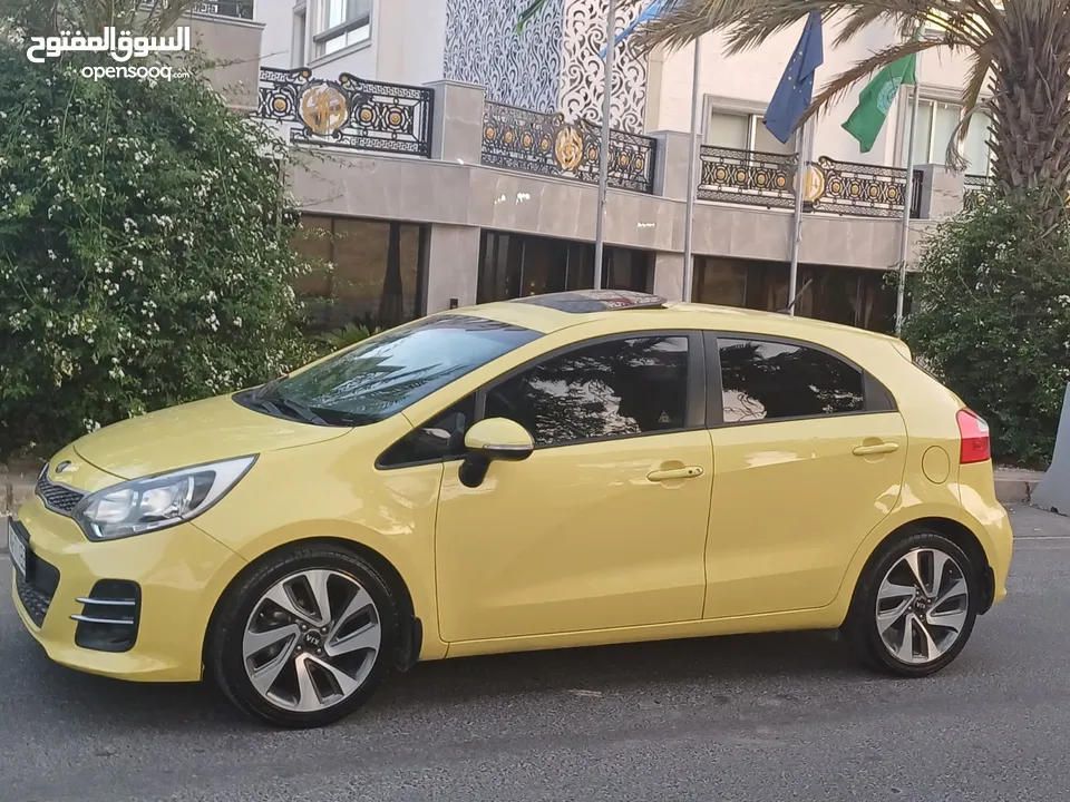 كيا ريو 2016  فل كامل فحص 7 جيد بسعر 8900 دينار نهائي للجادين  (استخدام شخصي) لم تعمل سياحي او تطبيق