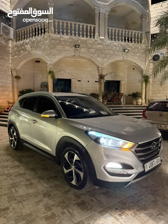 فقط 75 الف جيب هيونداي توسان 2015 فل ملغم ترخيص وتامين شامل سنة 99% دهان شركة جيب مميز جدا لعبة
