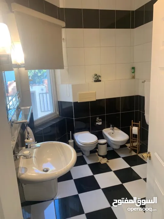 فيلا مفروشة للايجار في الرابية  ( Property 41482 )-175063865