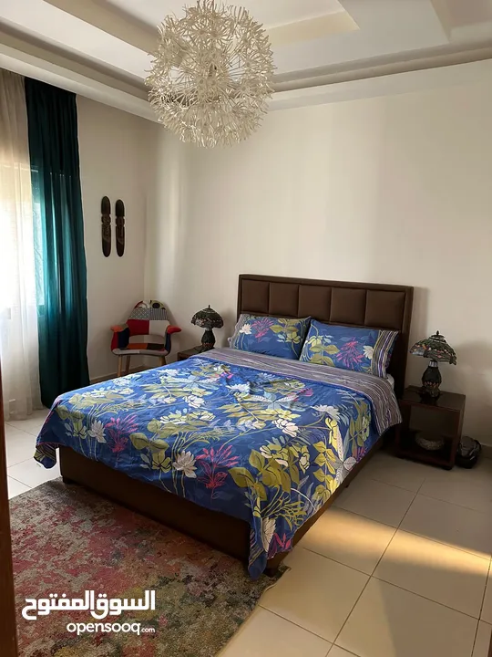 شقة ارضية فاخرة في - دير غبار - ثلاث غرف نوم و ترس خاص (7464)