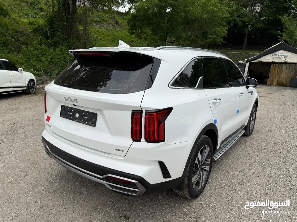 كيا سورينتو 2023 هايبرد  (Haybrid HEV). AWD 4/4كهرباء+بنزين  1600cc بزنس
