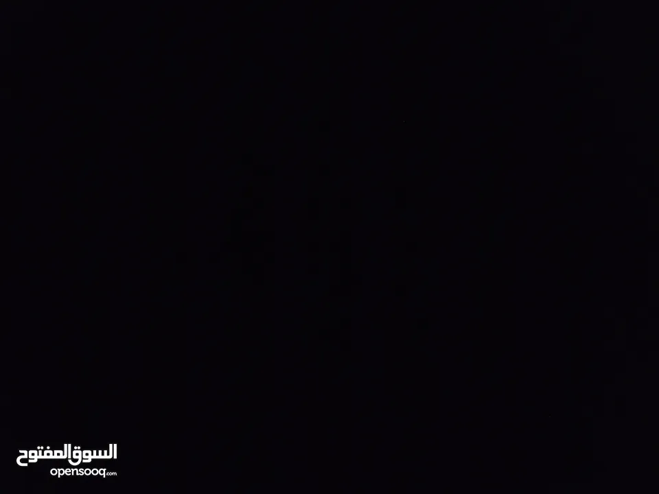 شاشه نوع ديل بحالة ممتازة للبيع