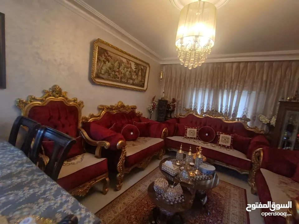 طقم كنب حفر خشب زان 9 مقاعد بحالة الوكالة للبيع