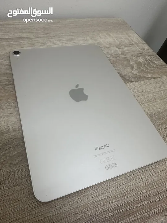 iPad Air5 256GB + apple keyboard  ايباد اير 5 256 جيجا + كيبورد ابل