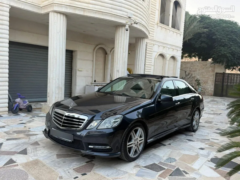 مرسيدس e200 2013 فل كامل بحالة الوكالة للبيع