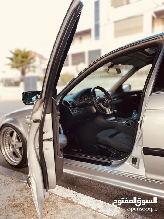 BMW  E46  325i  موديل  2001