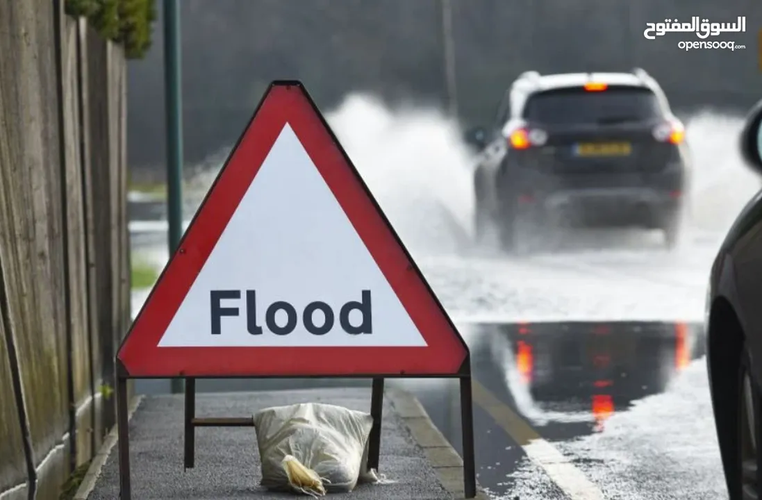 هل أنت عالق بسيارة غمرتها الفيضانات؟ نحن نوفر لك كل ما تحتاجه! Stuck with a Flooded Car?