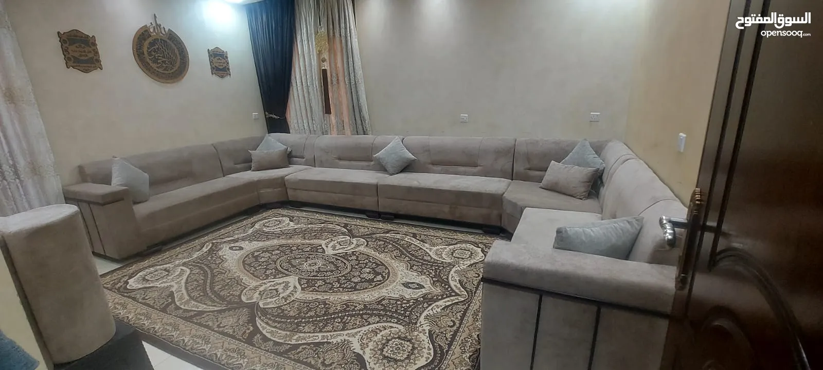 طقم كورنر لون بيج غامق