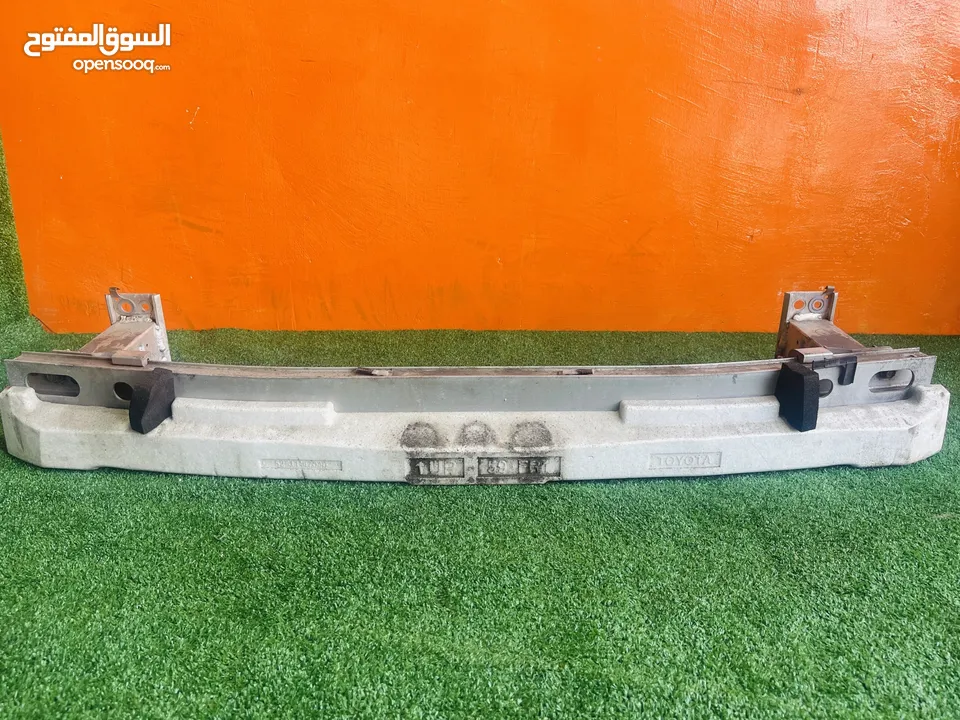 جسر امامي واجهة تويوتا بريوس 2010-2015  جسر بين شواصي الاماميه تويوتا بريوس 2010/2015 مستعمل اصلي