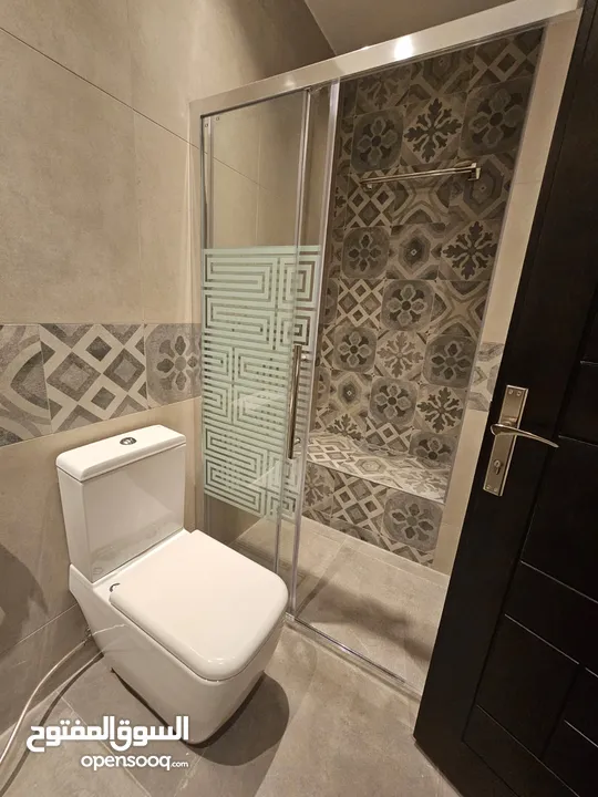 للايجار السنوي فقط شقة مودرن مع تراس modern apartment with terrace