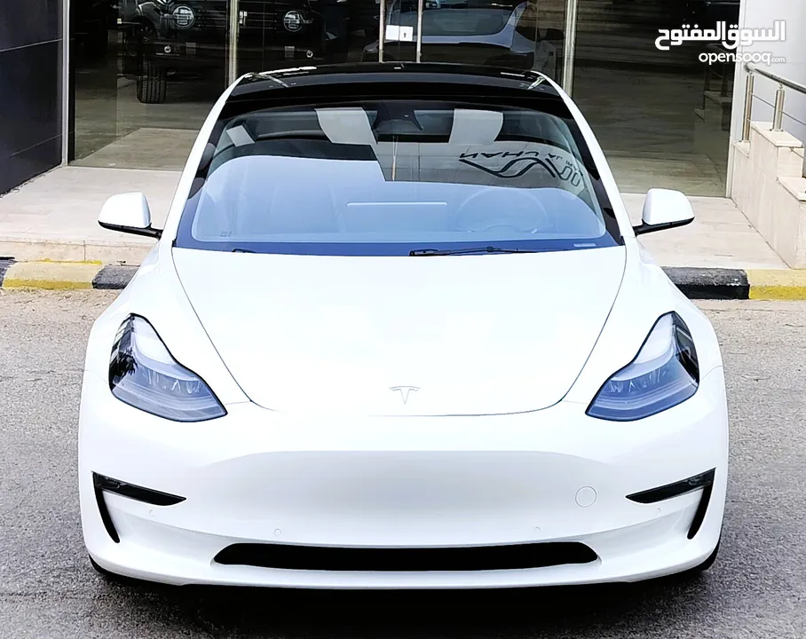 تيسلا 2022 model 3 فحص كامل 4 جـــيـــد بدون ملاحظات بودي (كرت ابيض) بحالة الوكالة بسعر لقطة ومحرووق