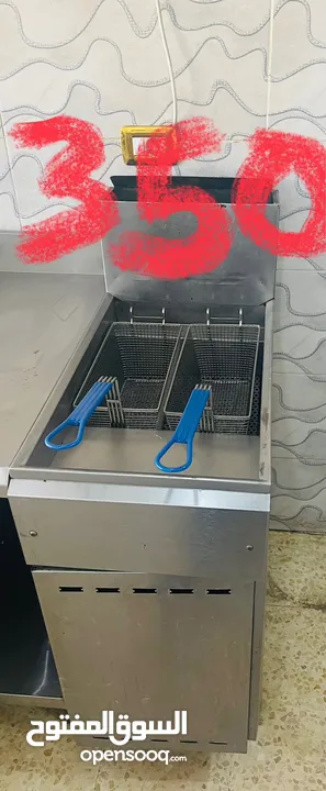 عدة مطعم بحالة جيدة جداً للبيع