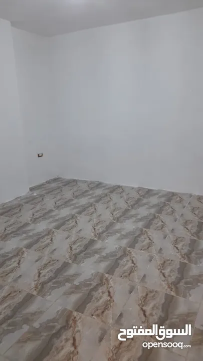 شقة للبيع  قرب نقابة المعلمين