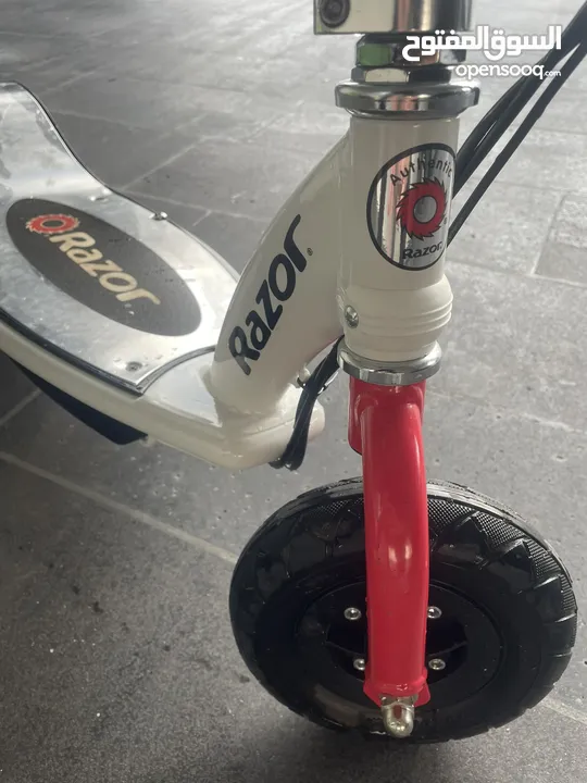 Razor - E200 Electric Scooter