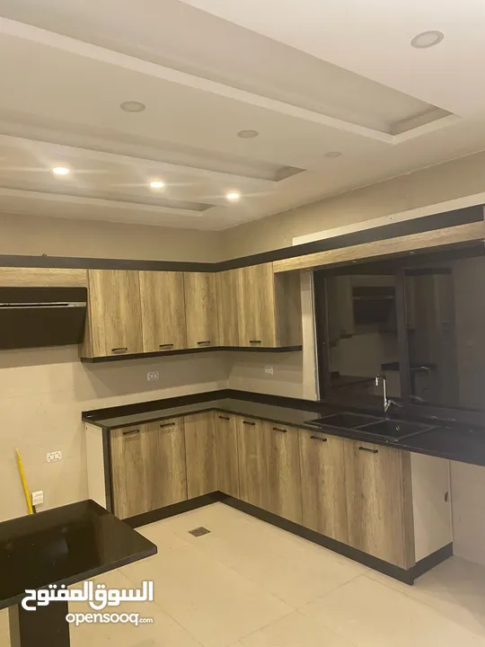 متوفر شقق بجميع مناطق عمان