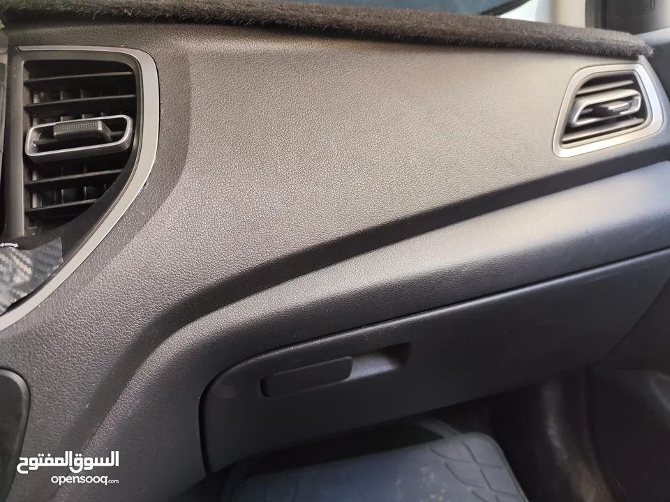 افضل هونداي اكسنت 2021. جير اوتوماتك و تريبتونك 6 غيارات بحالة ممتازهدة ، شاشة أندرويد أوتو. 1600CC