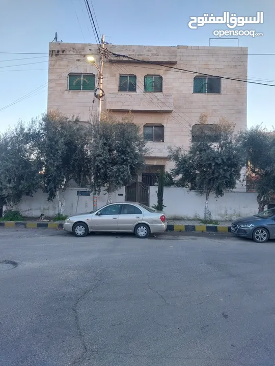 عماره للبيع في المقابلين بجانب مسجد الشلبي مكونه اربعه طوابق