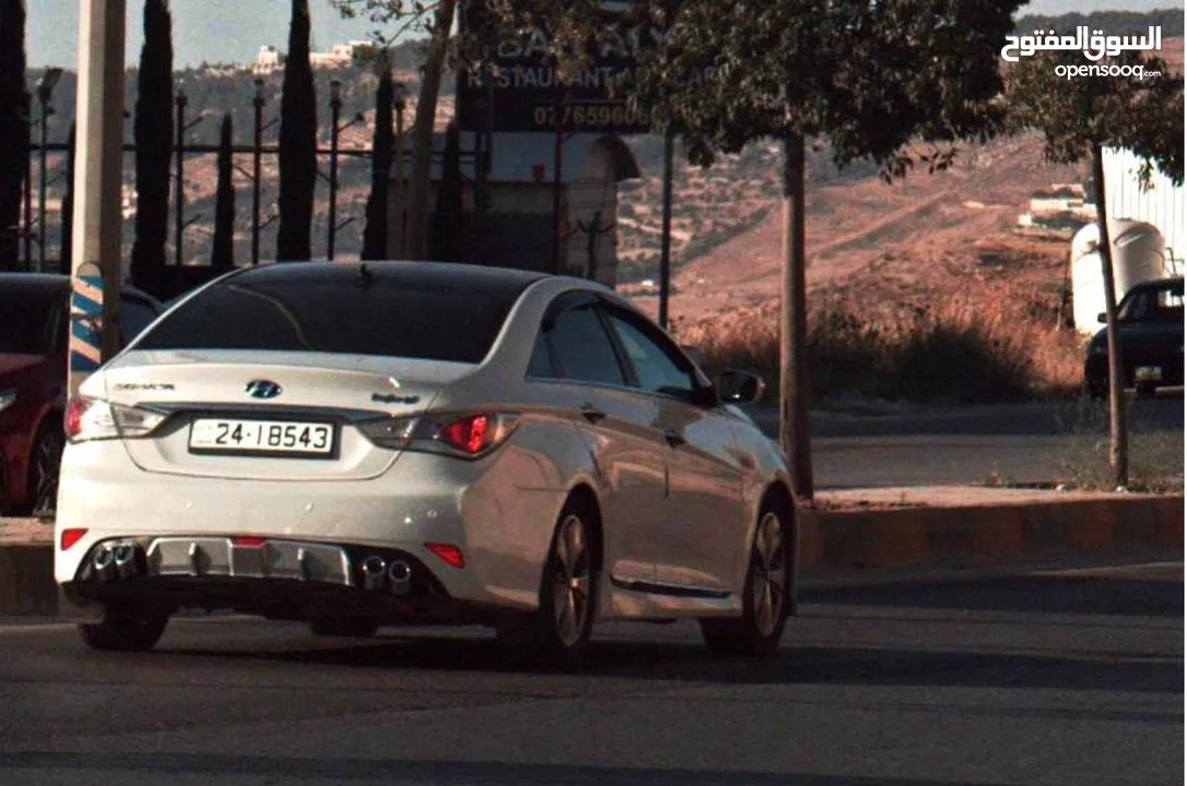 هيونداي سوناتا هايبرد أمريكي 2400 cc موديل  2012 فل عدا الفتحة للبيع أو بدل على سيارة كهرباء