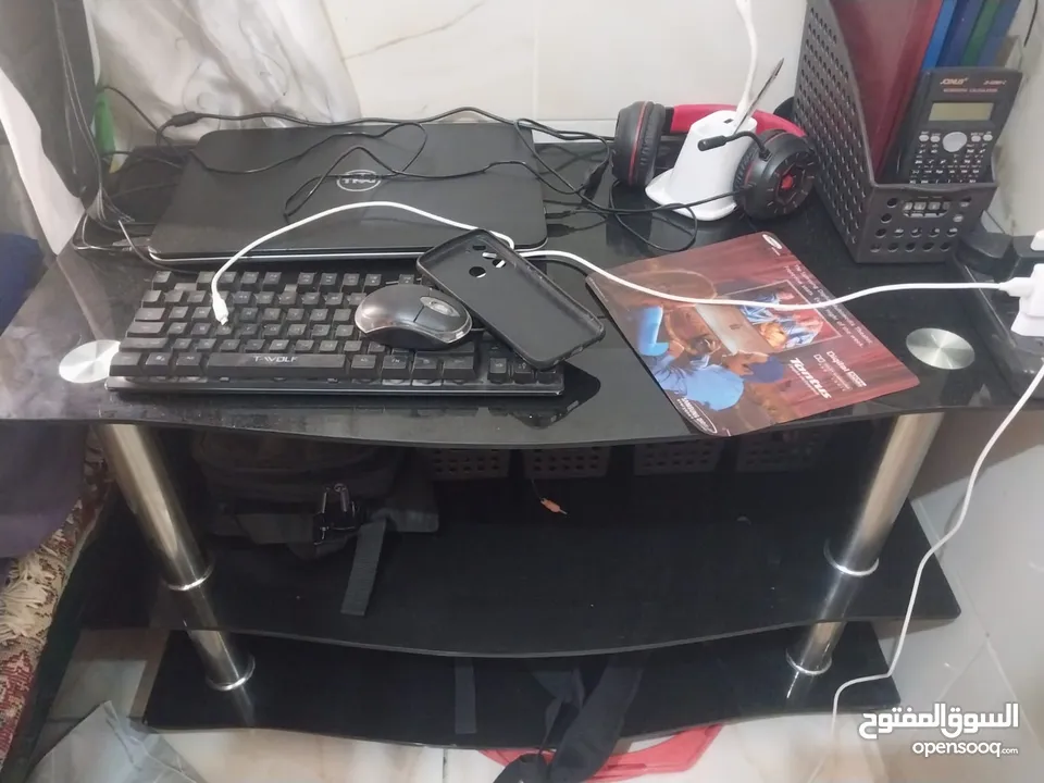 طاوله زجاج سكوليت بحاله ممتازه