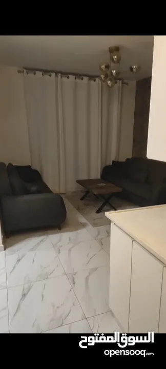 شبه سوبر ديلوكس مفروشه جديده للايجار سكنه اولى مع مكيفات