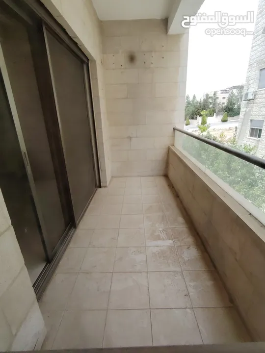 شقه فارغه للايجار ضاحيه الامير راشد + 4 نوم + 220 متر + غرفه خادمه+