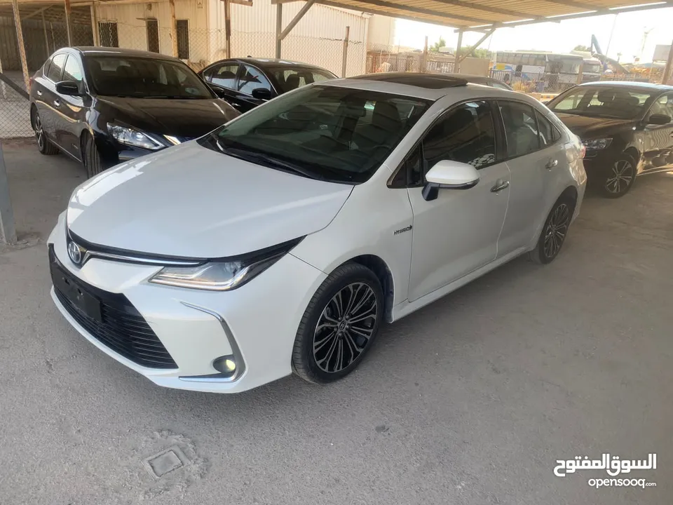 للبيع تويوتا كورولا 2020 اعلى صنف بسعر 17950 دينار