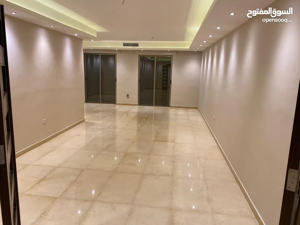 شقه مفروشه للإيجار في خلدا - ref: 14615