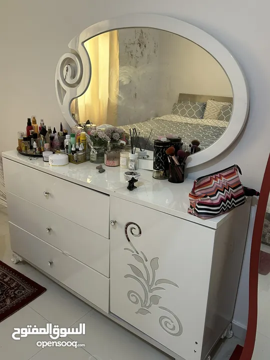 سرير دبل / double bed + تسريحه / dressing table