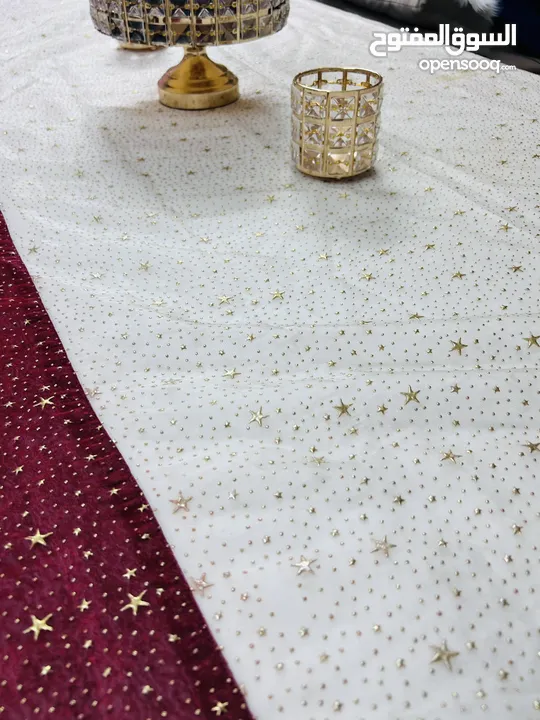 شراشف سفرة فاخرة جدا مع فروة لون ابيضّ بسعر مغري