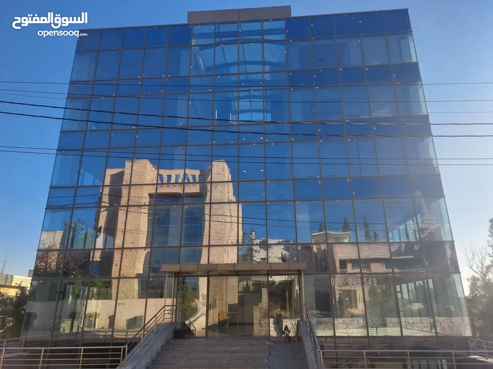 مكاتب للإيجار بمسحات مختلفة