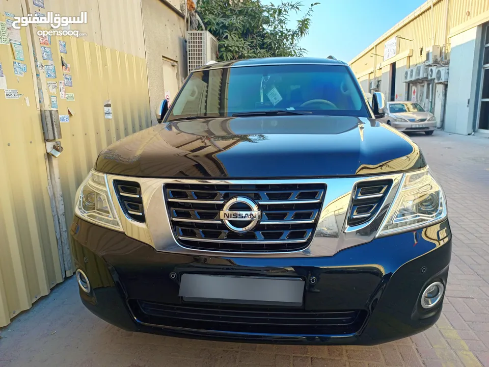 NISSAN PATROL PLATINUM 2014 ORIGINAL CONDITION PERSONAL CAR GCC SPECS