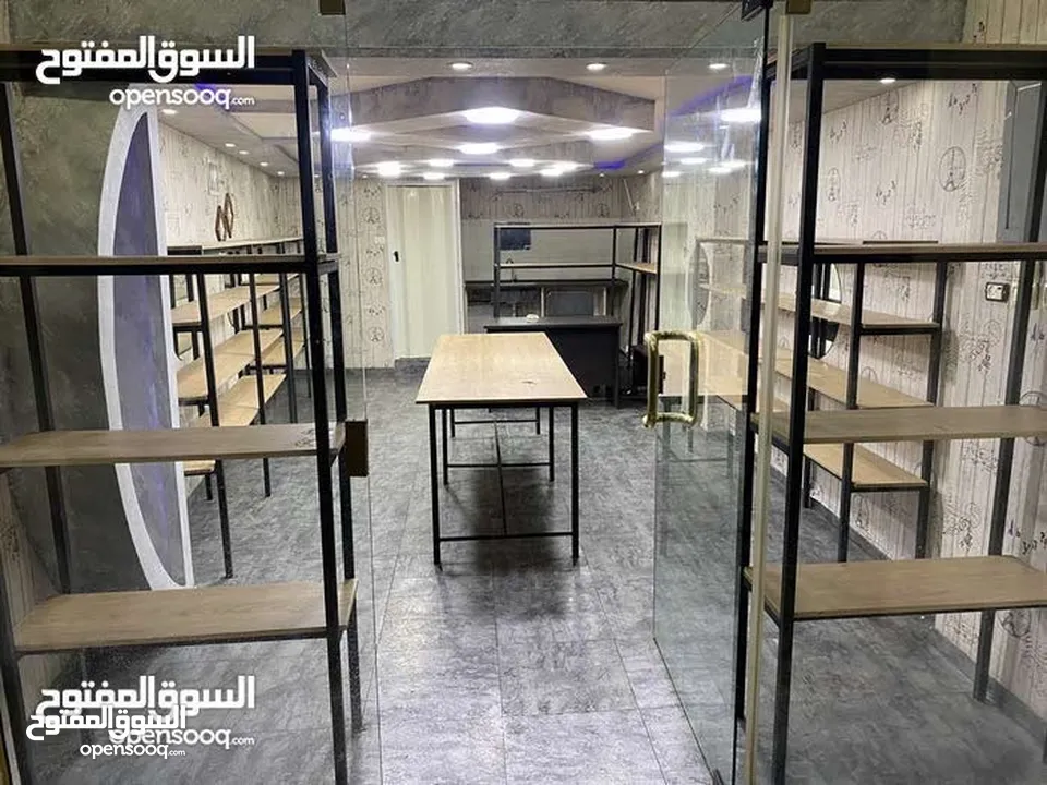 محل للاجار يصلح لان يكون مكتب او مصلحه لكافه الاعمال في وسط البلد
