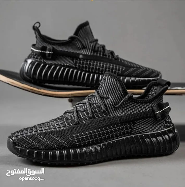 Yeezy shoes  العرض حتى نفاد الكمية