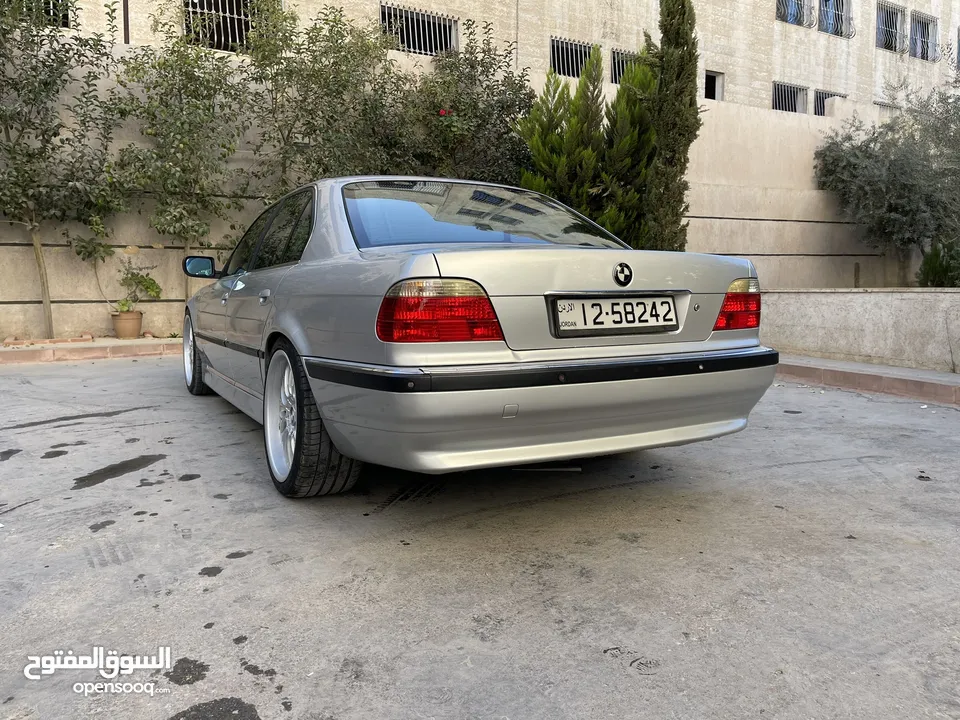 Bmw 740 model 2001