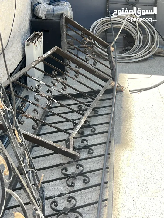 للبيع دربزين جاهز للتركيب على الدرج