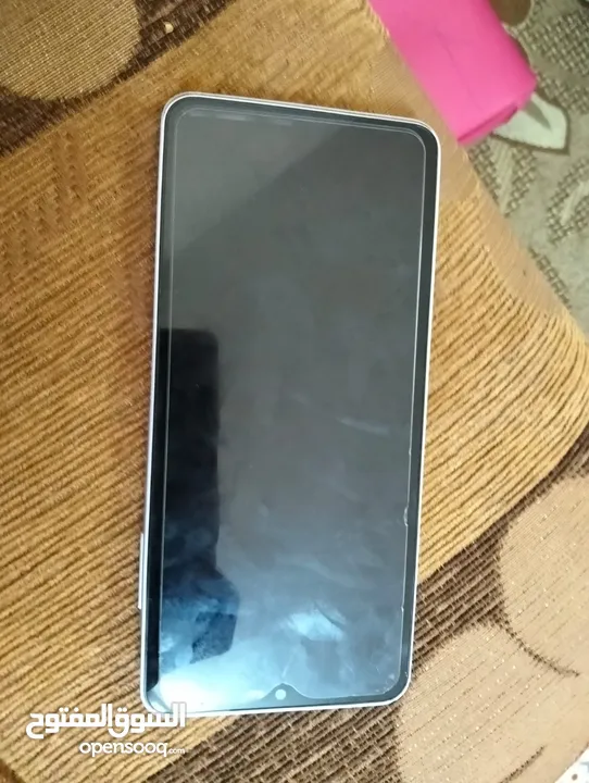 هاتف سامسونج للبيع 4 رام 64 جهاز نضيف جدآ معو كل اغراضو