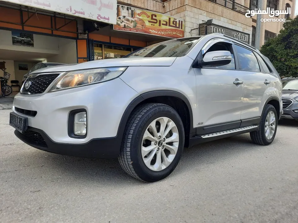 كيا سورينتو 2012