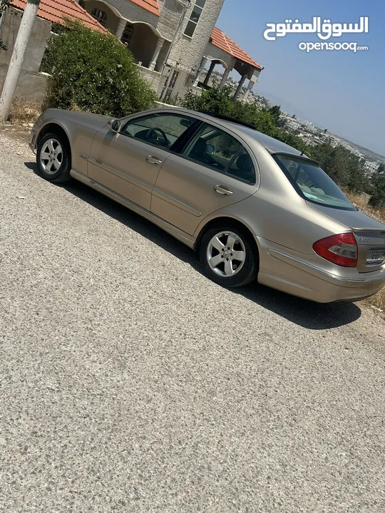 مرسيدس E200 موديل 2003 للبيع