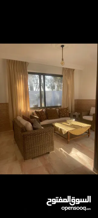 شقه فارغه للايجار - 2 غرف نوم + طابق ارضي  250 شهري