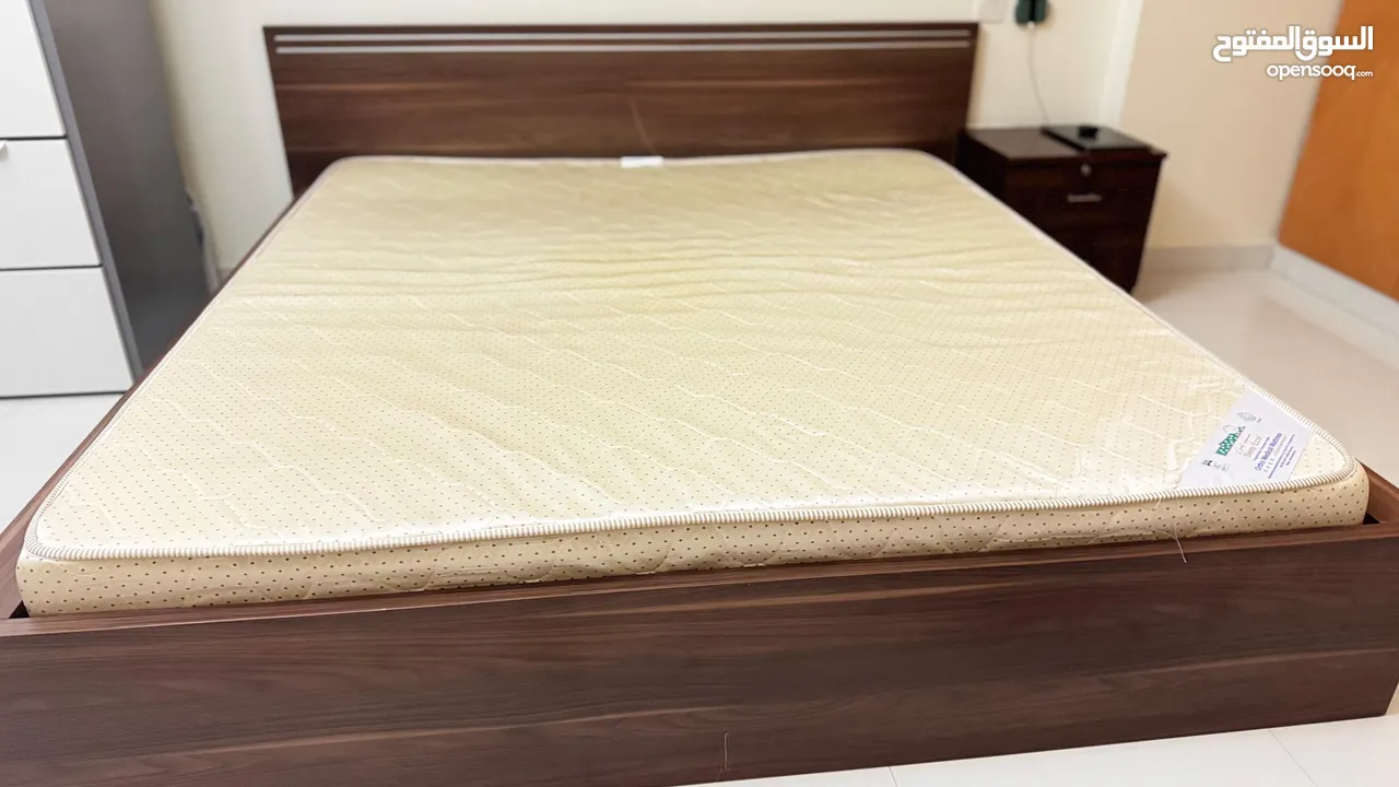 King Size Bed with Sleep Ezee Orthopeadic Matress