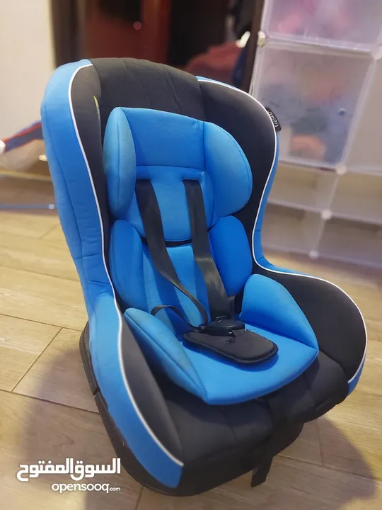 للبيع مقعد سيارة للأطفال 4sale baby car chair