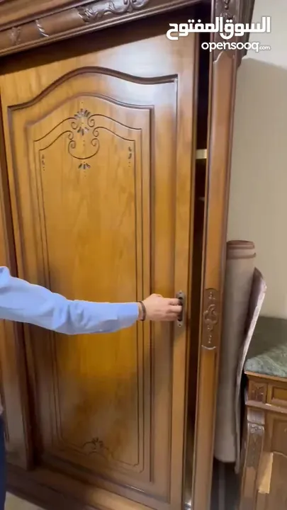 غرفة نوم مصريه "  تفصيل حفر رخام وشغل مرتب  بحاله ممتازه خشب بلوط
