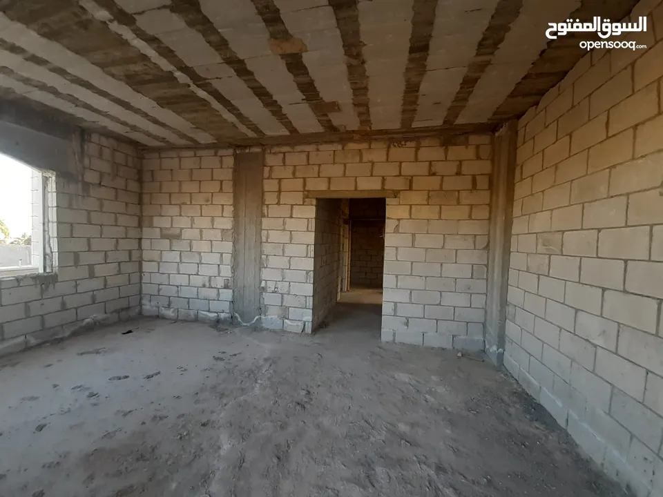 بيت مستقل عظم واجهة حجر مميز للبيع في بيت راس