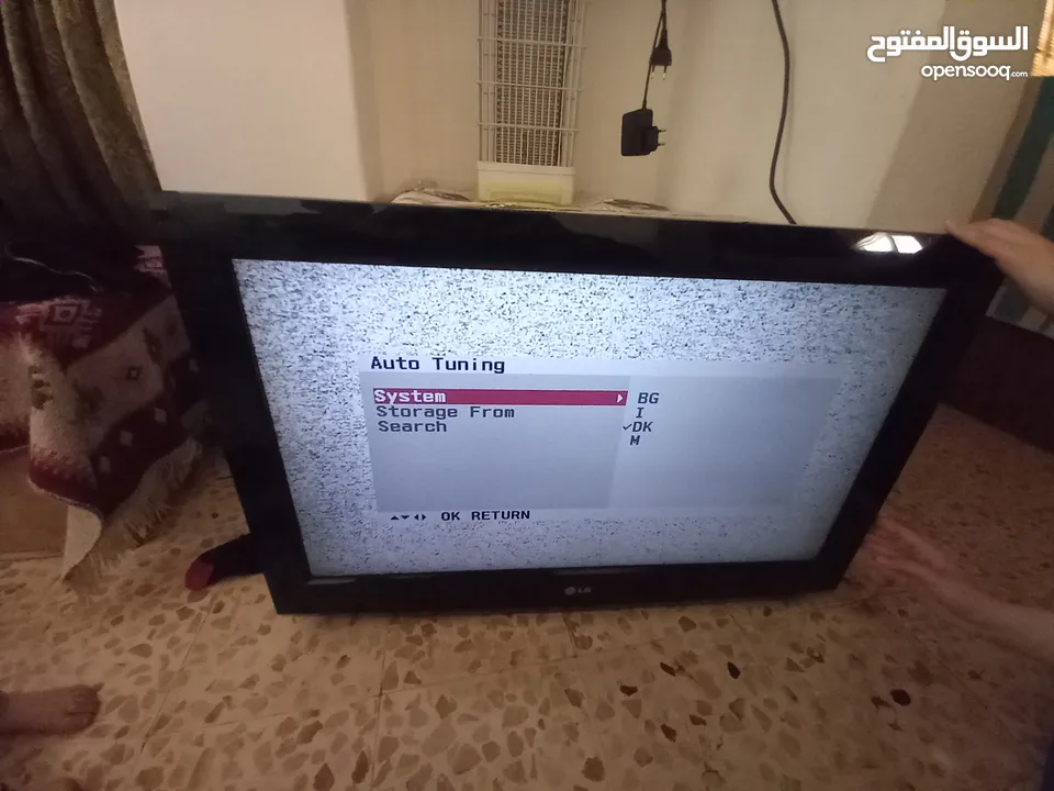 شاشة ال جي 32 انش شغاله ما بيها اي مشكله