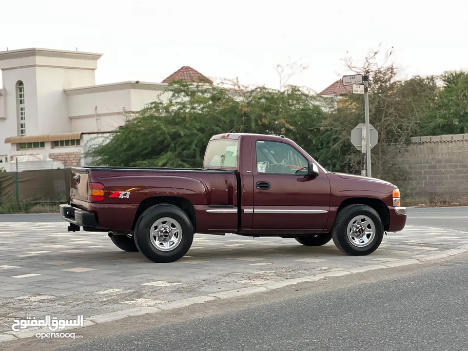 GMC Sierra 4×4  USA 2001 V8  price 29,000 AED