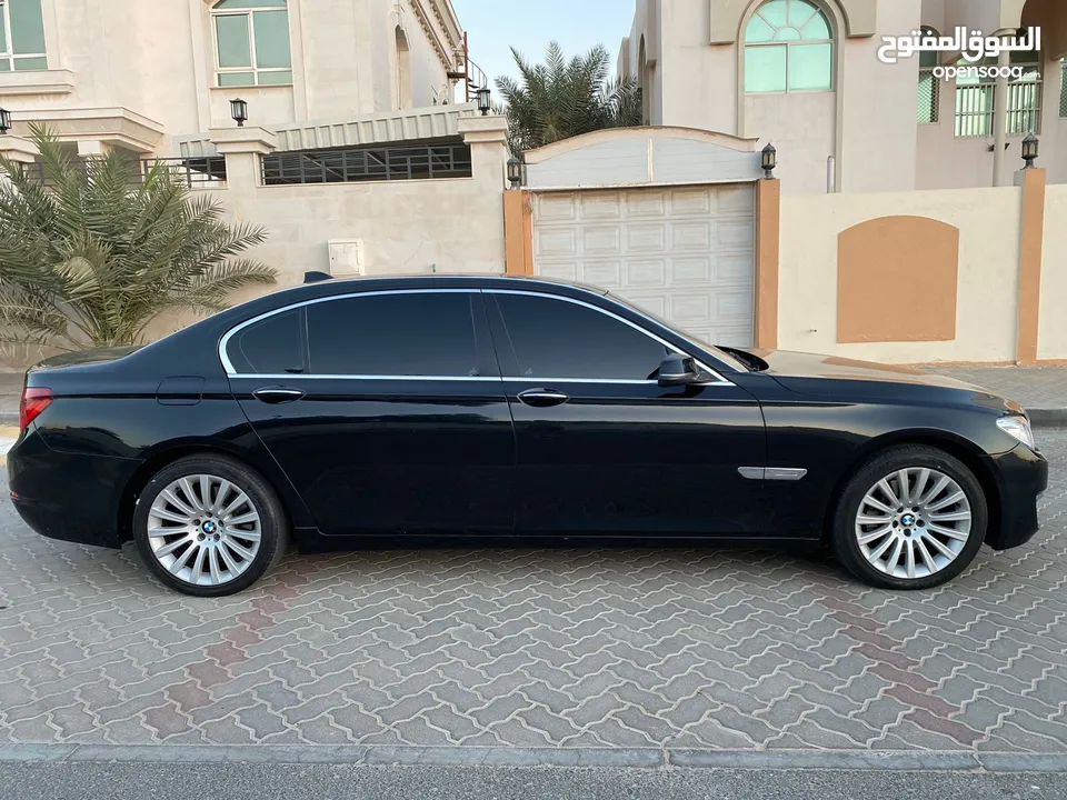 2015 BMW 730i