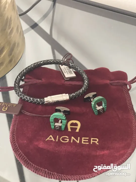 اسورة اجنر مع كبك اجنر AIGNER