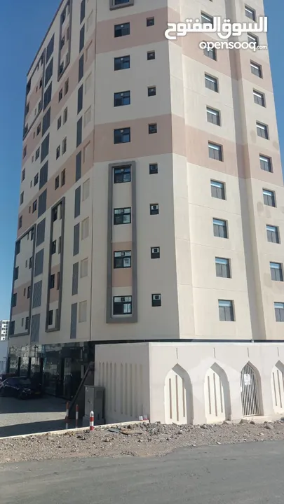 ارقى شقة مؤثثة في المعبيله بالقرب من مسقط مول