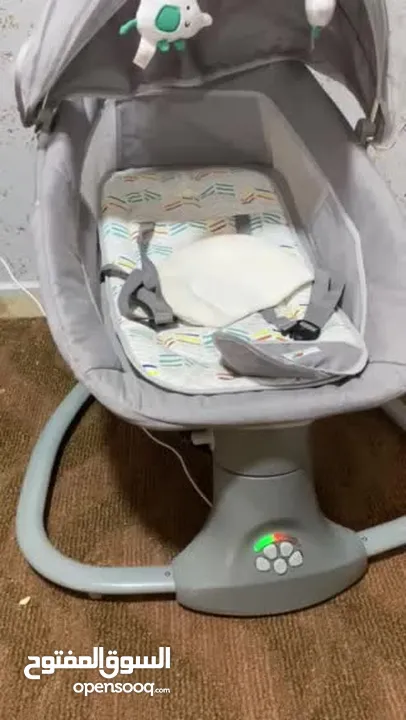 سرير بيبي هزاز للبيع