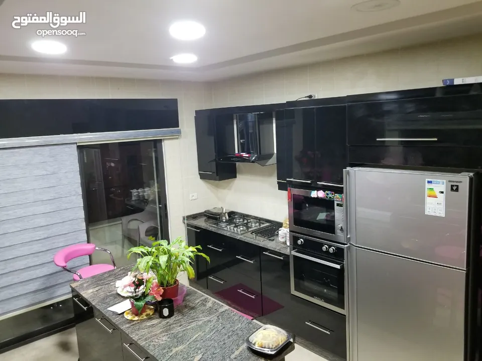 شقة فاخرة شبة مفروشة للبيع من المالك مباشرة